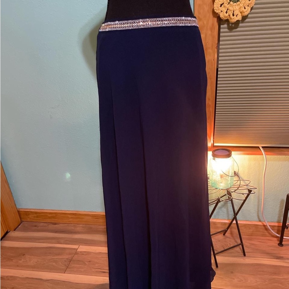 Elegant Navy Blue Evening Skirt with Beaded Waistband